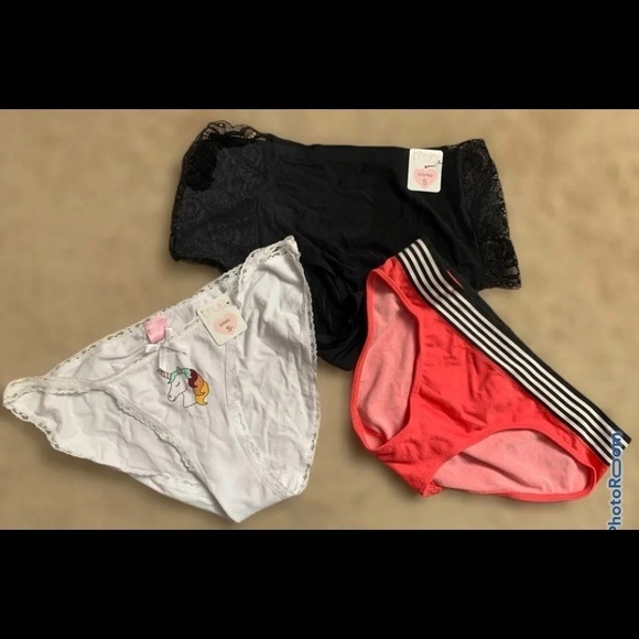 True Size Small Panties – Set of 3 – New – Rue 21 - Picture 1 of 4
